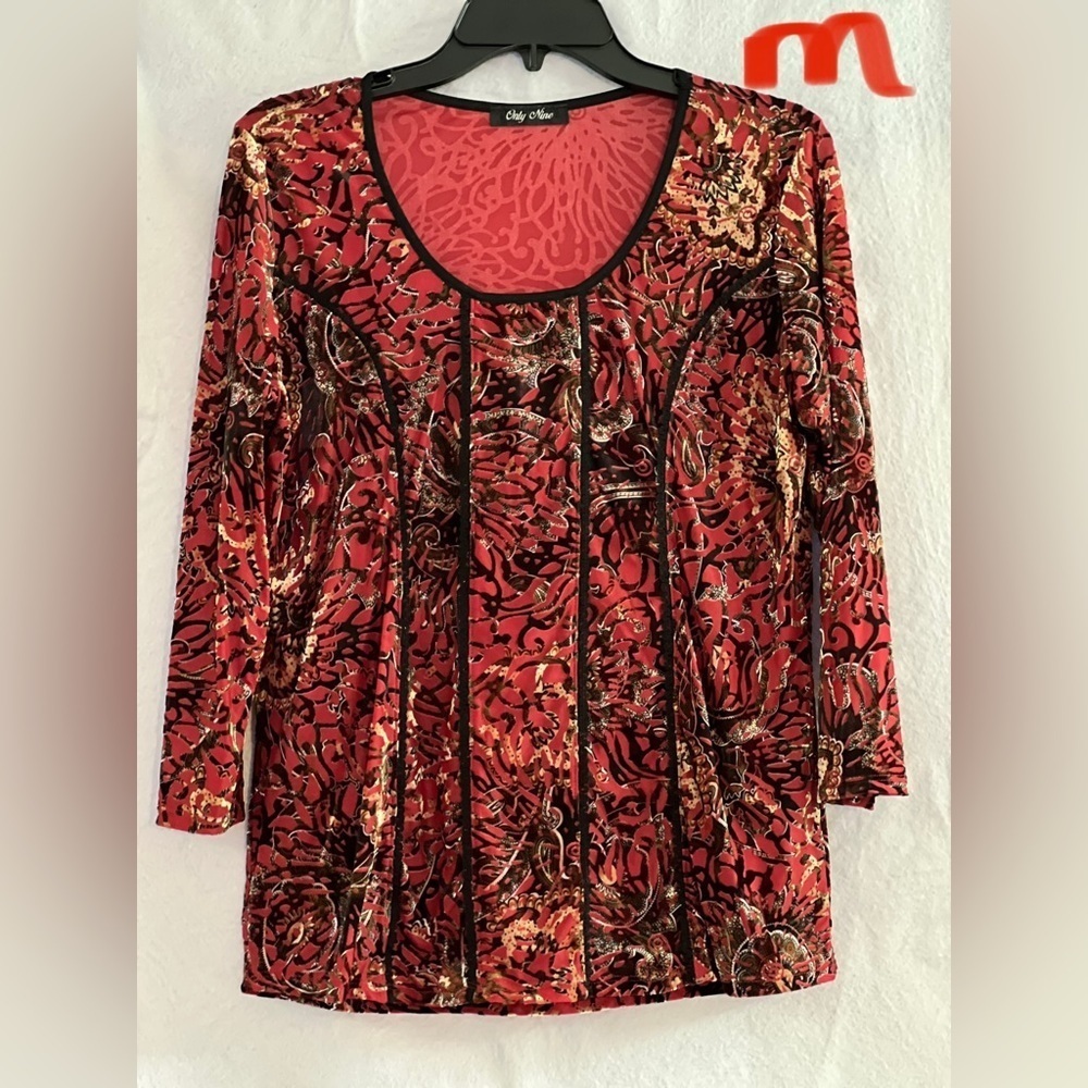 LADIES BLACK, WHITE & RED TOP